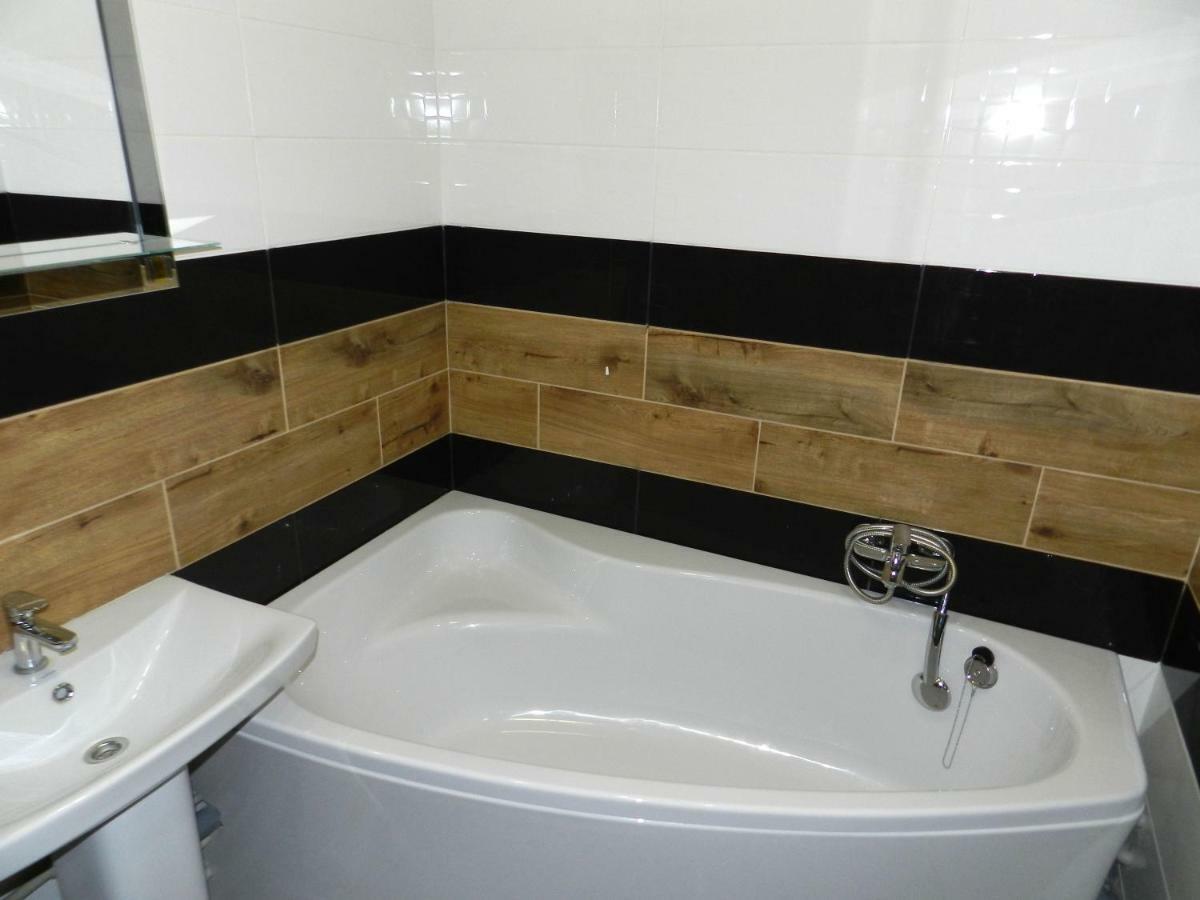 3-Room Luxury Apartment 100M2 On Sobornyi Avenue 193, By Grandhome Zaporizhia Eksteriør billede
