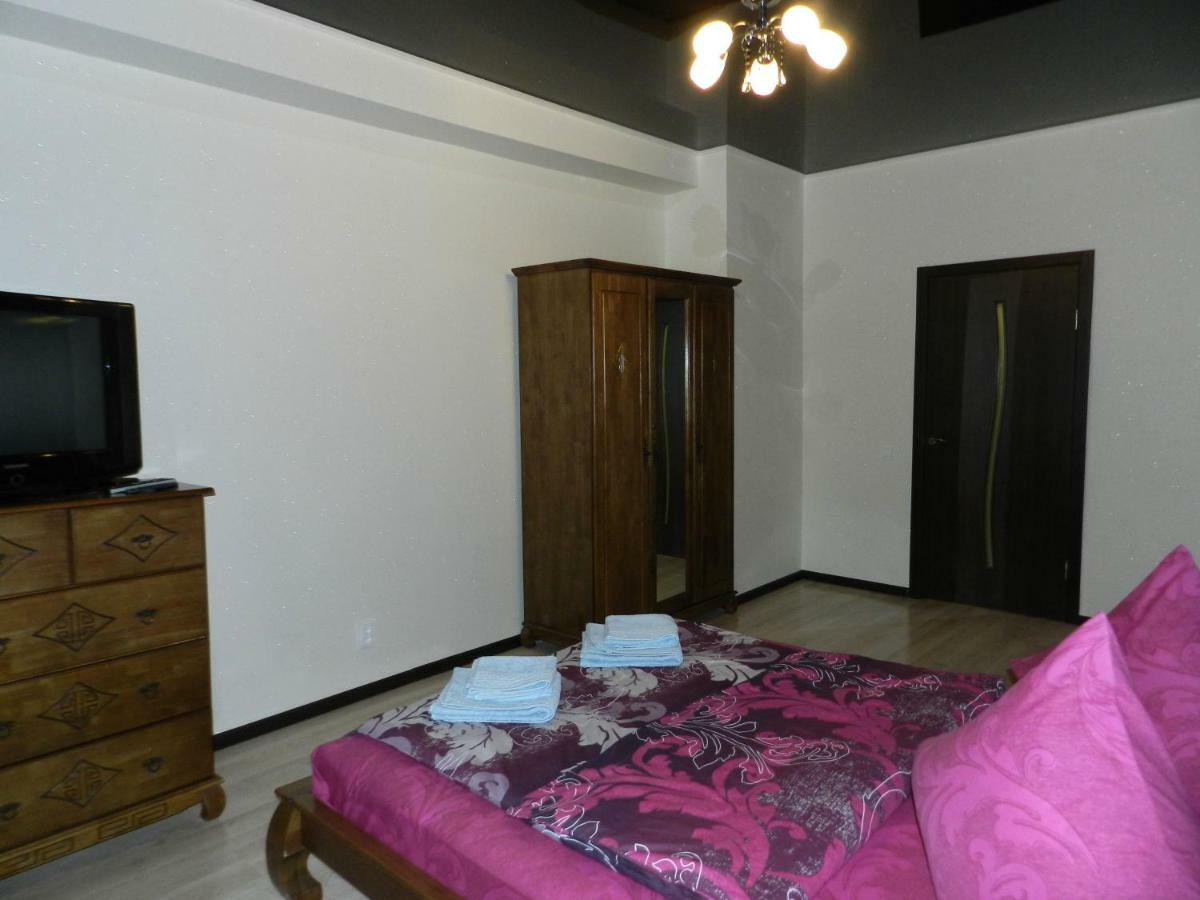 3-Room Luxury Apartment 100M2 On Sobornyi Avenue 193, By Grandhome Zaporizhia Eksteriør billede